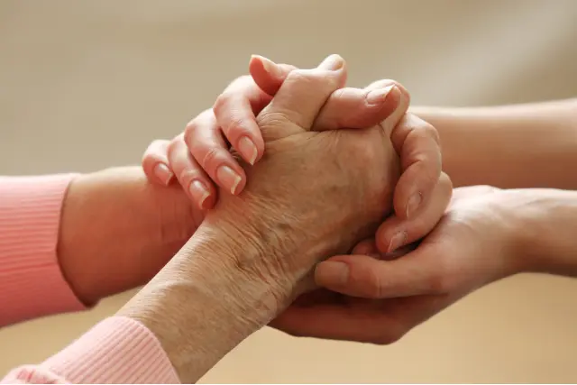 Estrategia para afrontar la soledad no deseada de las personas mayores en Aragón 2025-2028.
